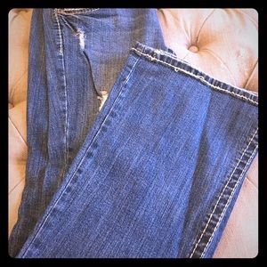 love these jeans 👖